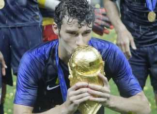 Arsenal fans react to Benjamin Pavard&rsquo;s signing for Bayern Munich