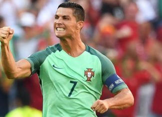 Cristiano Ronaldo Breaks HUGE Historic UCL Records