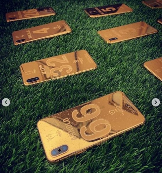 Liverpool Customised Iphone X gift