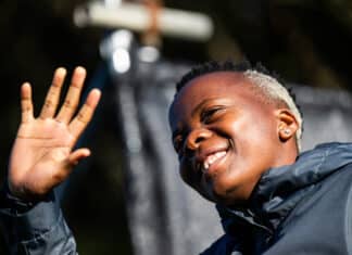 Thembi Kgatlana &ndash; Salary, current teams, stats, husband