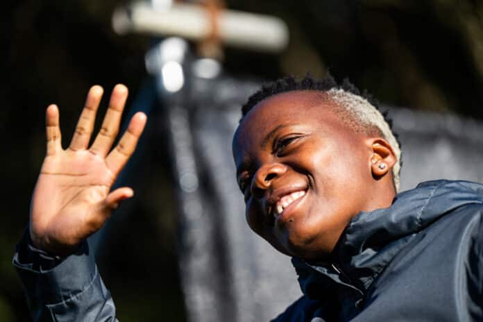 Thembi Kgatlana &ndash; Salary, current teams, stats, husband