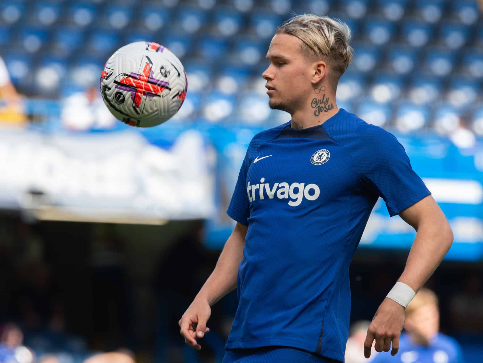 Mudryk in action for Chelsea