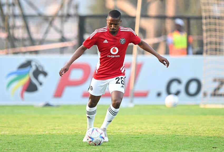 Bandile Shandu warming up for Orlando Pirates