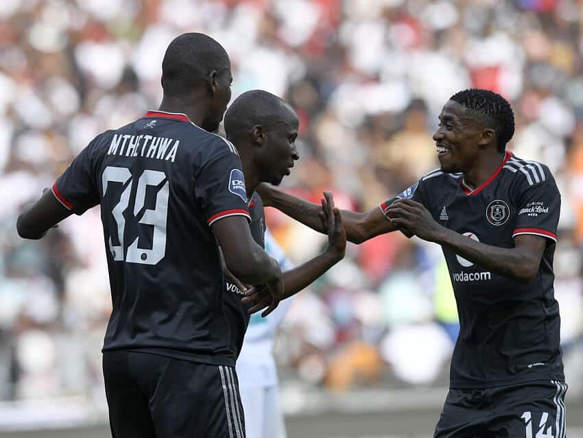 Orlando Pirates players in action, Orlando Pirates vs Cape Town City