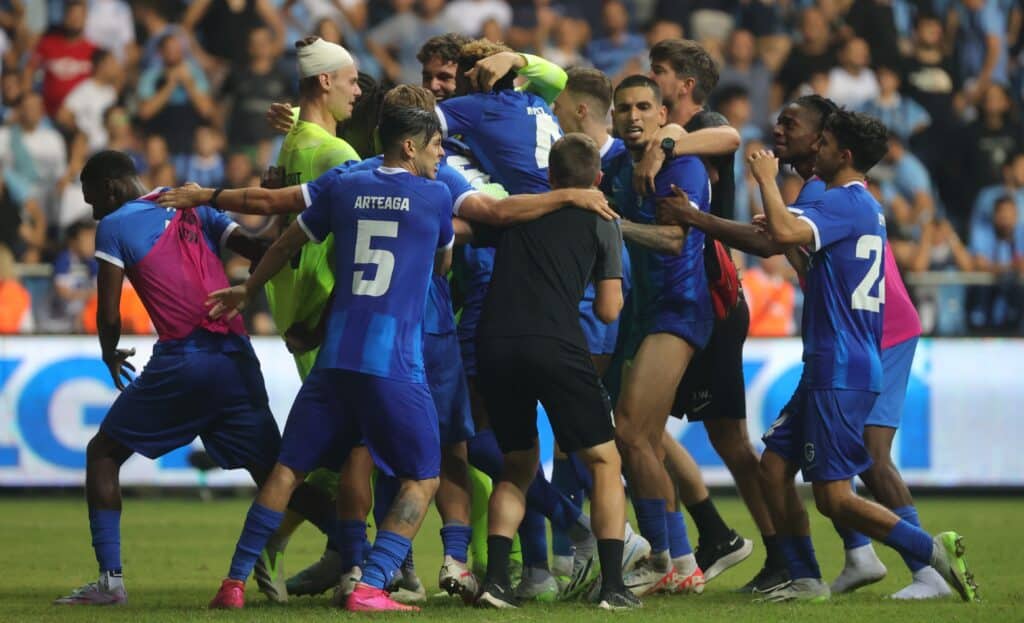 Genk celevbrates win with Tolu Arokodare