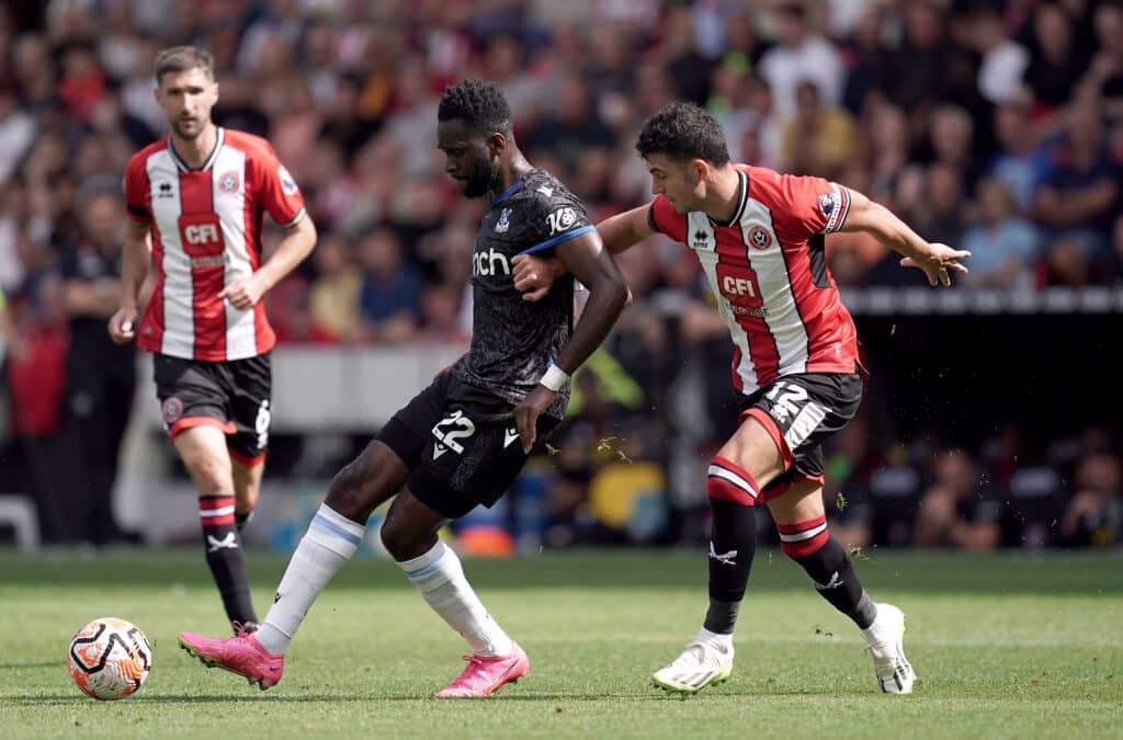 Odsonne Edouard passes the ball forward