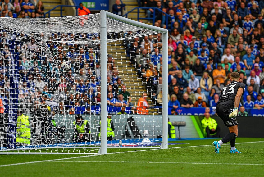 Watch the Premier League Live in Kenya - Best live football streaming apps 1 live football streaming app kenya