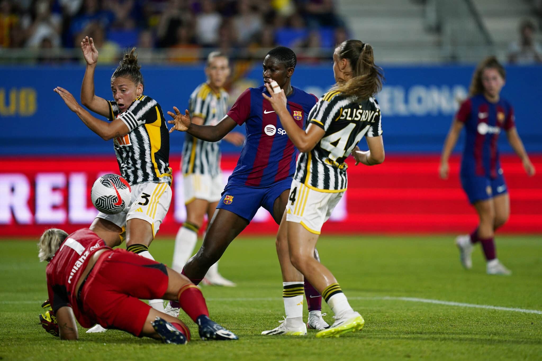 Asisat Oshoala against Juventus in Joan Gamper trophy