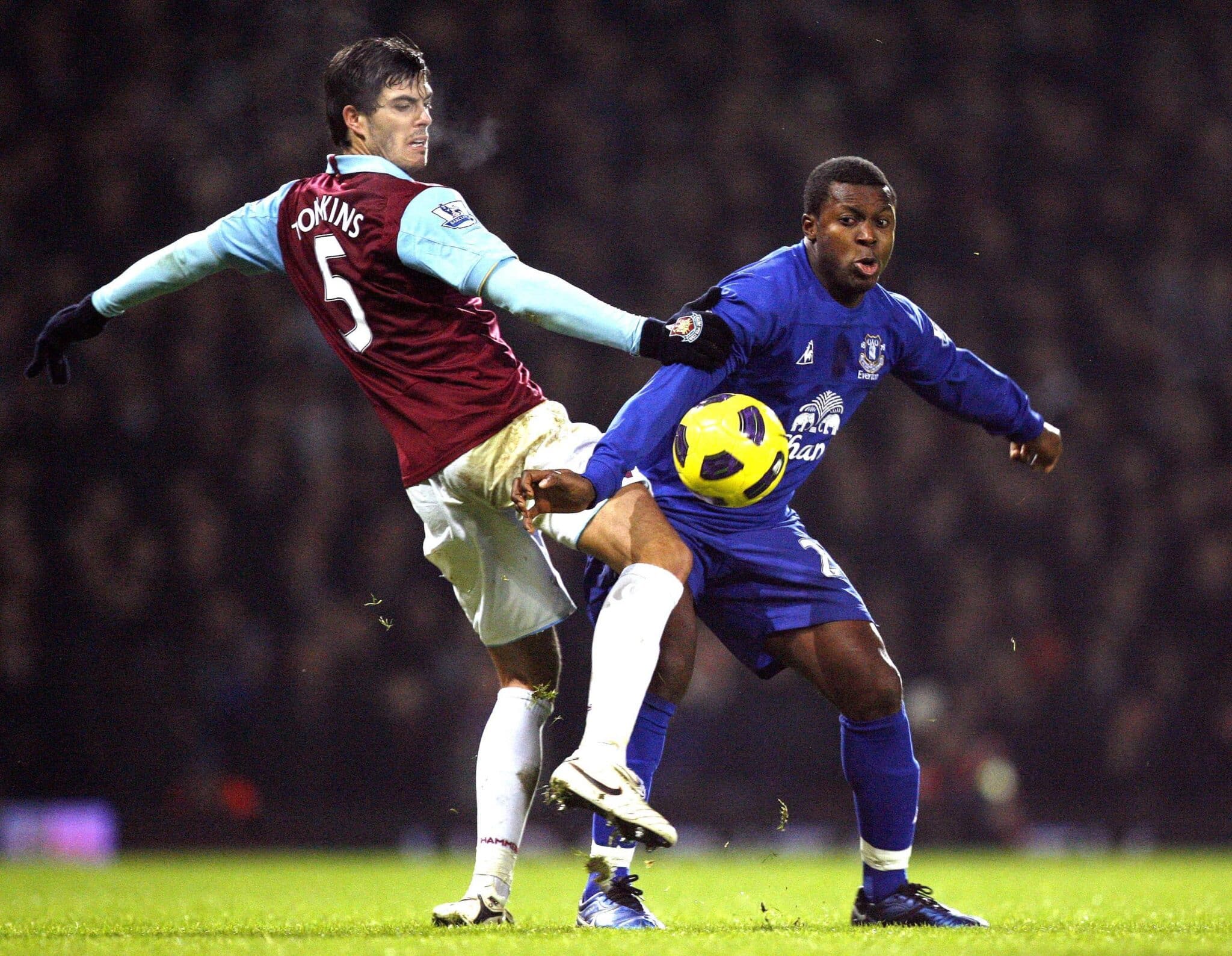 Yakubu Aiyegbeni in action for Everton