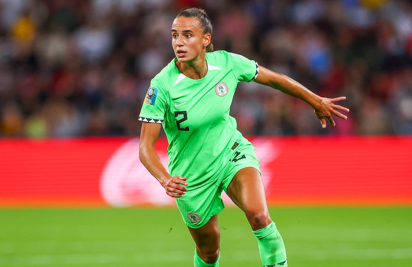 Ashleigh Plumptre in action