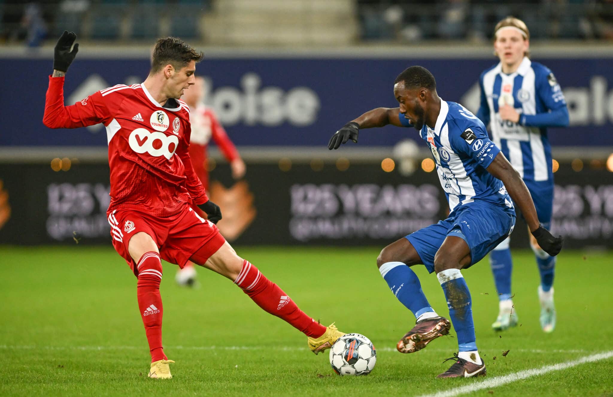 Elisha Owusu getting past an opponent