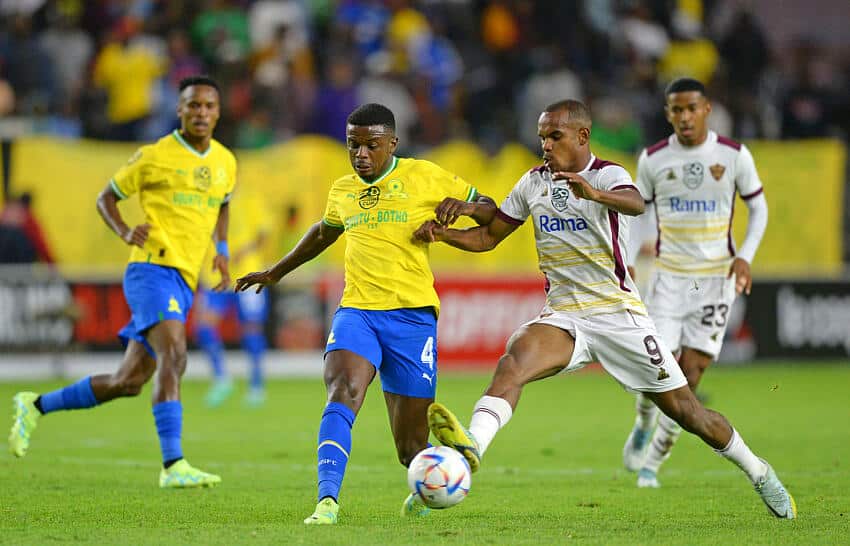 Players in action during Mamelodi Sundowns vs Stellenbosch clash