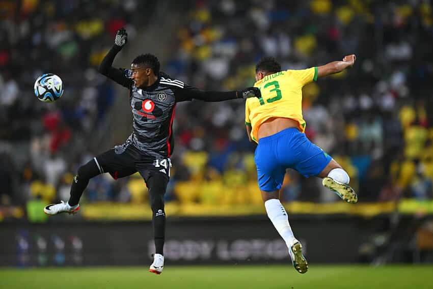 Players in action during Orlando Pirates clash with Mamelodi Sundowns