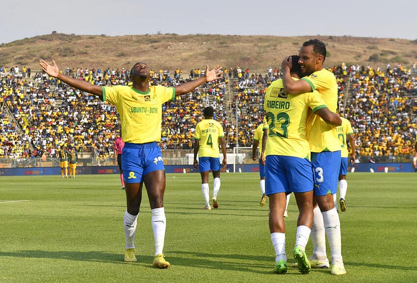 Peter Shalulile of Mamelodi Sundowns in action