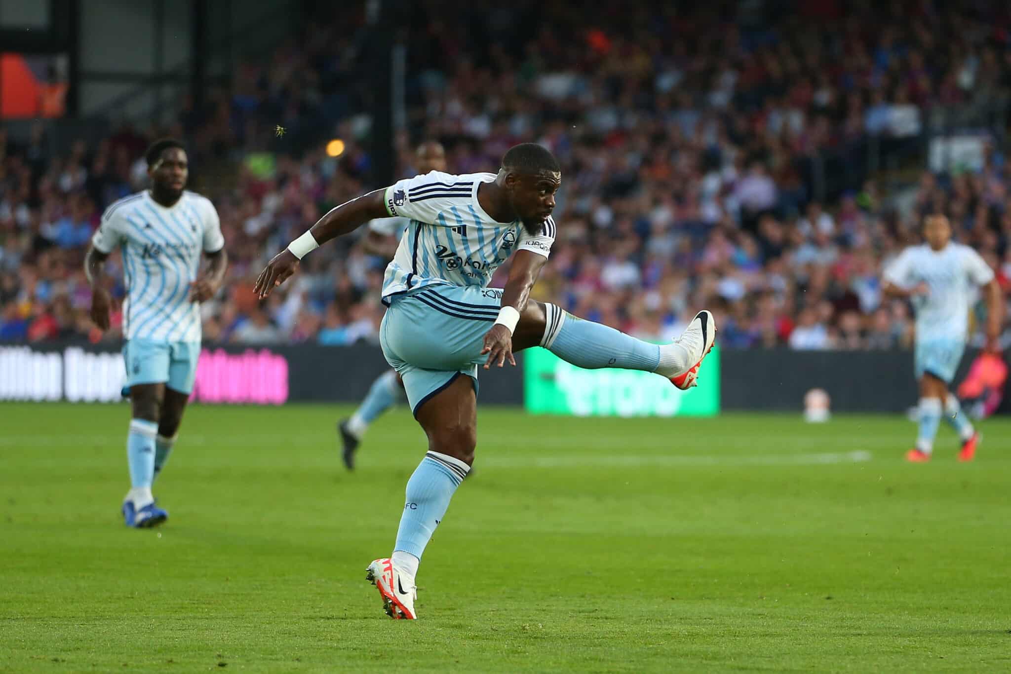 serge aurier out with taiwo awoniyi