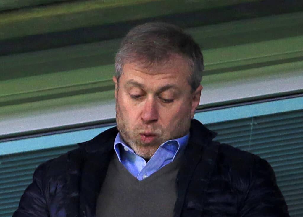 roman abramovich offers to help mikel obi