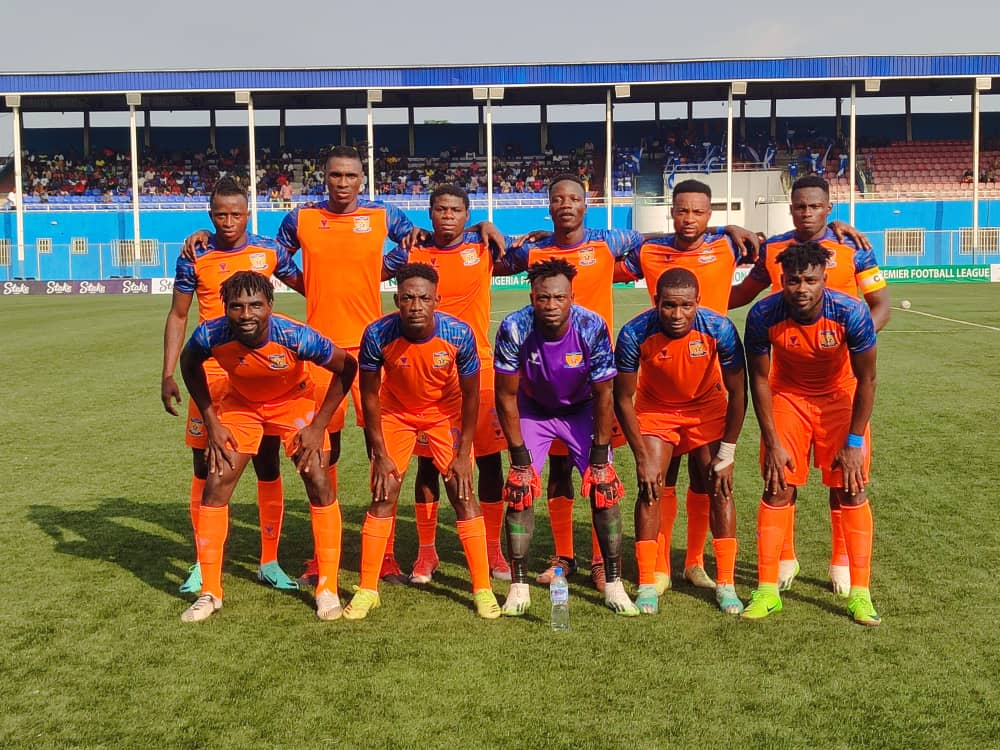Sunshine Stars players photo before a league game