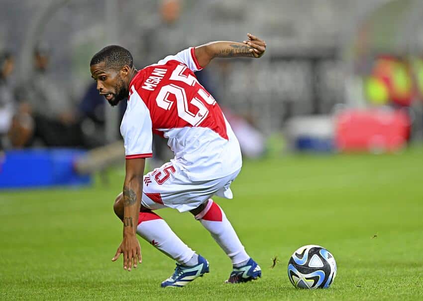 Siyanda Msani in action for Cape Town Spurs