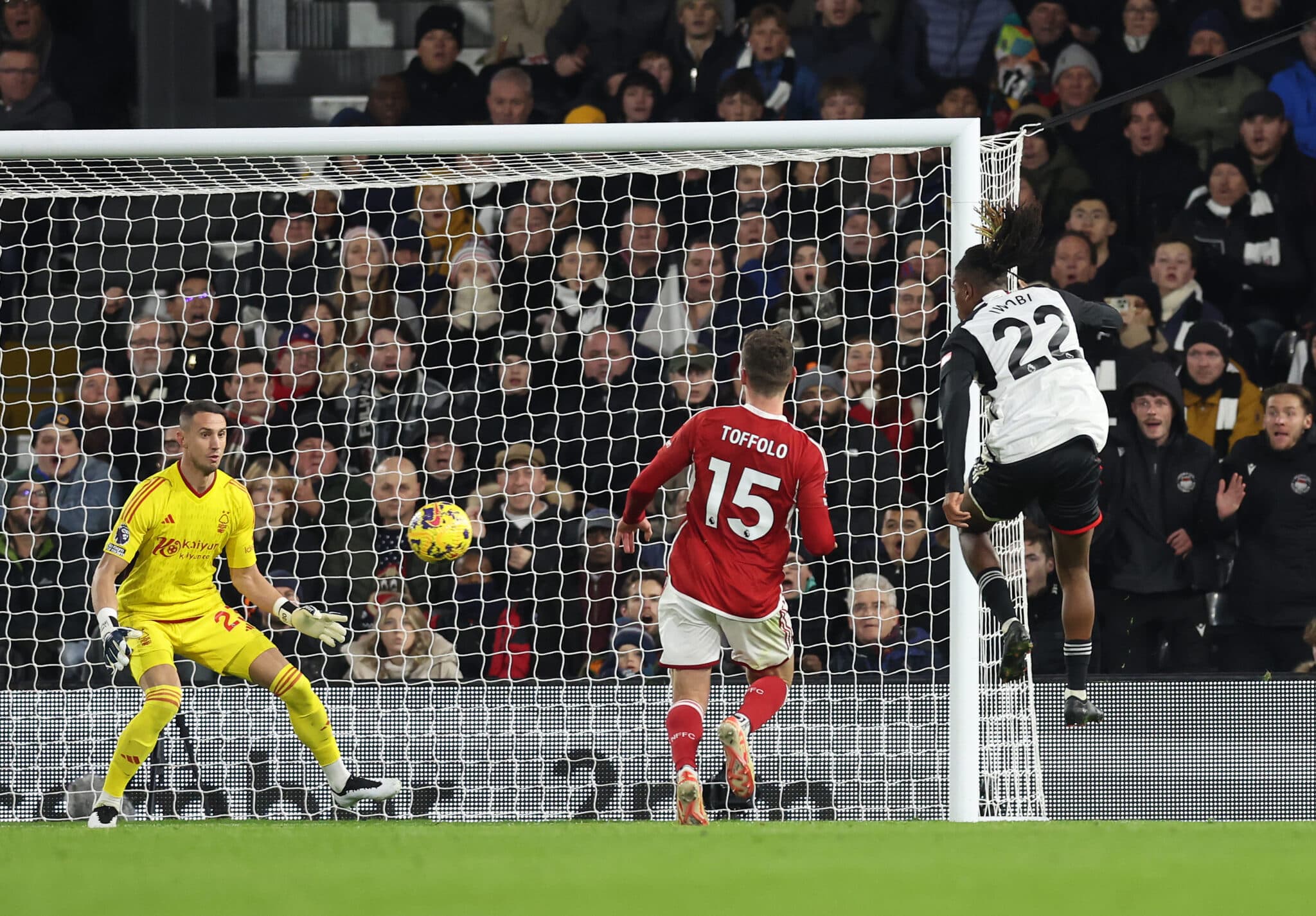 Alex Iwobi scores second goal in two games