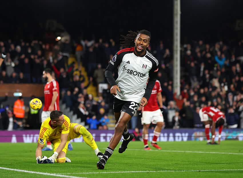 Alex Iwobi in action for Fulham