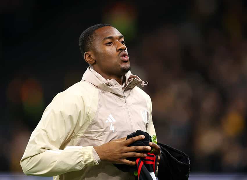Tosin Adarabioyo in action for Fulham