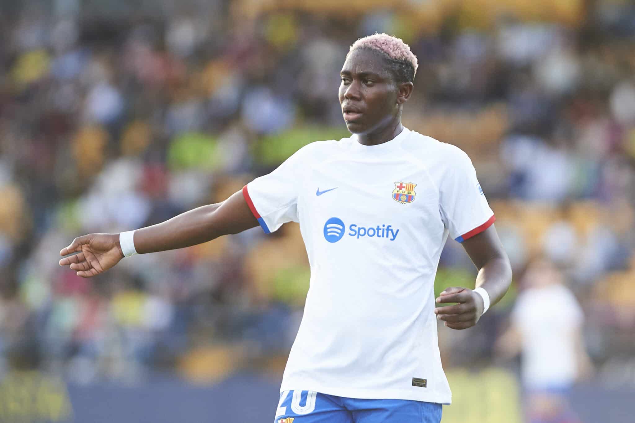 Asisat Oshoala (FC Barcelona) looks on during the Liga F