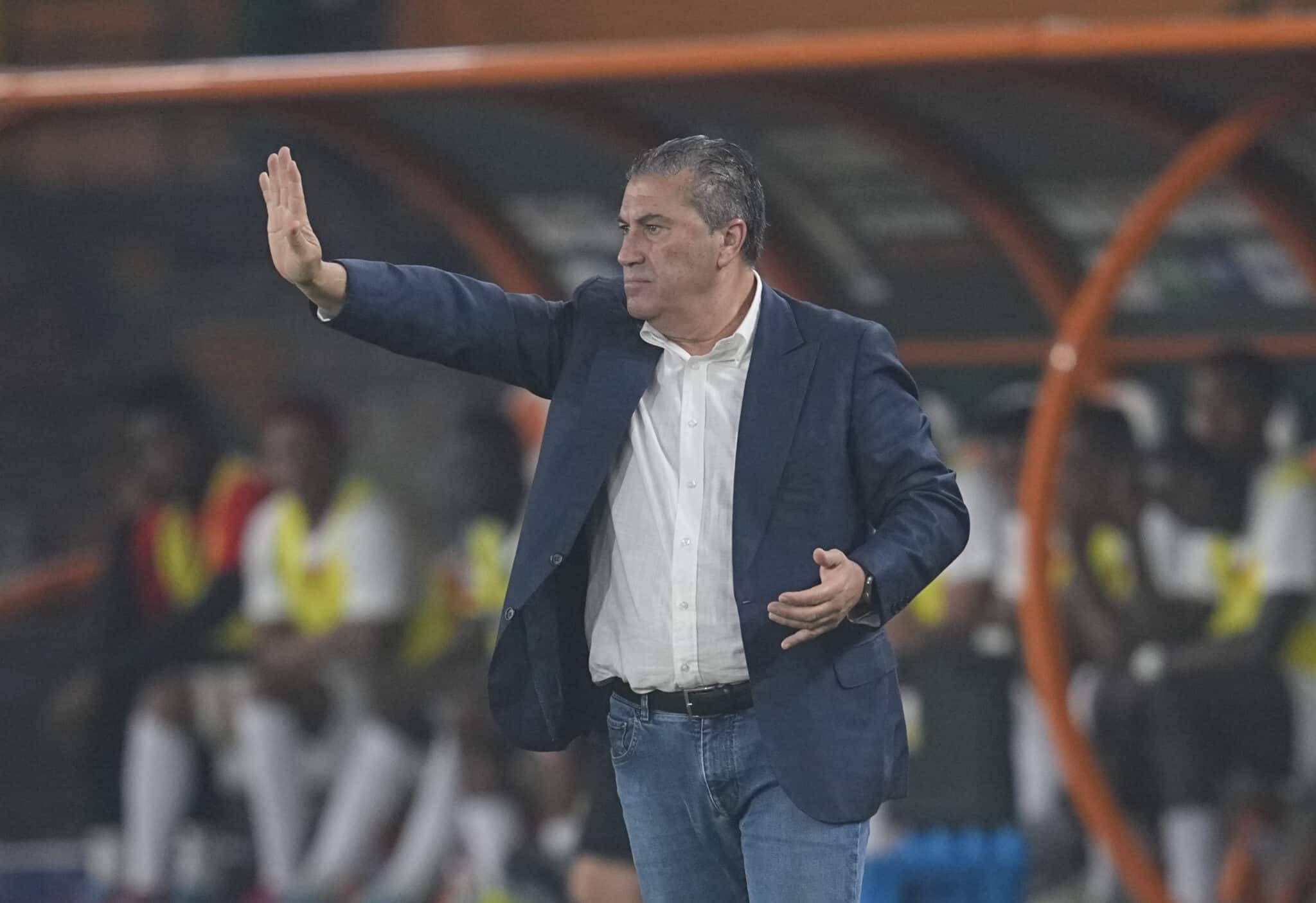 Nigerians must apologise to Jose Peseiro