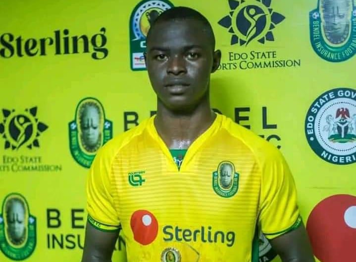 Benjamin Tanimu biography, state of origin, club career, salary 1 Benjamin Tanimu in action for Bendel Insurance