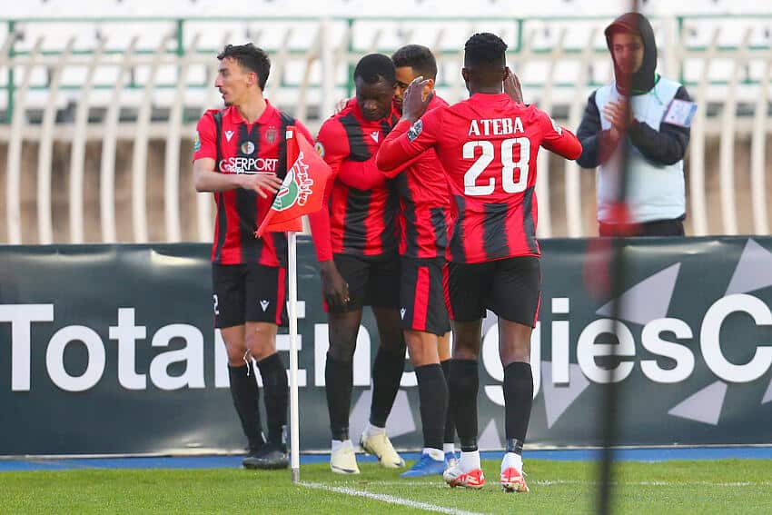 Abdoulaye Kanou in action for USM Alger