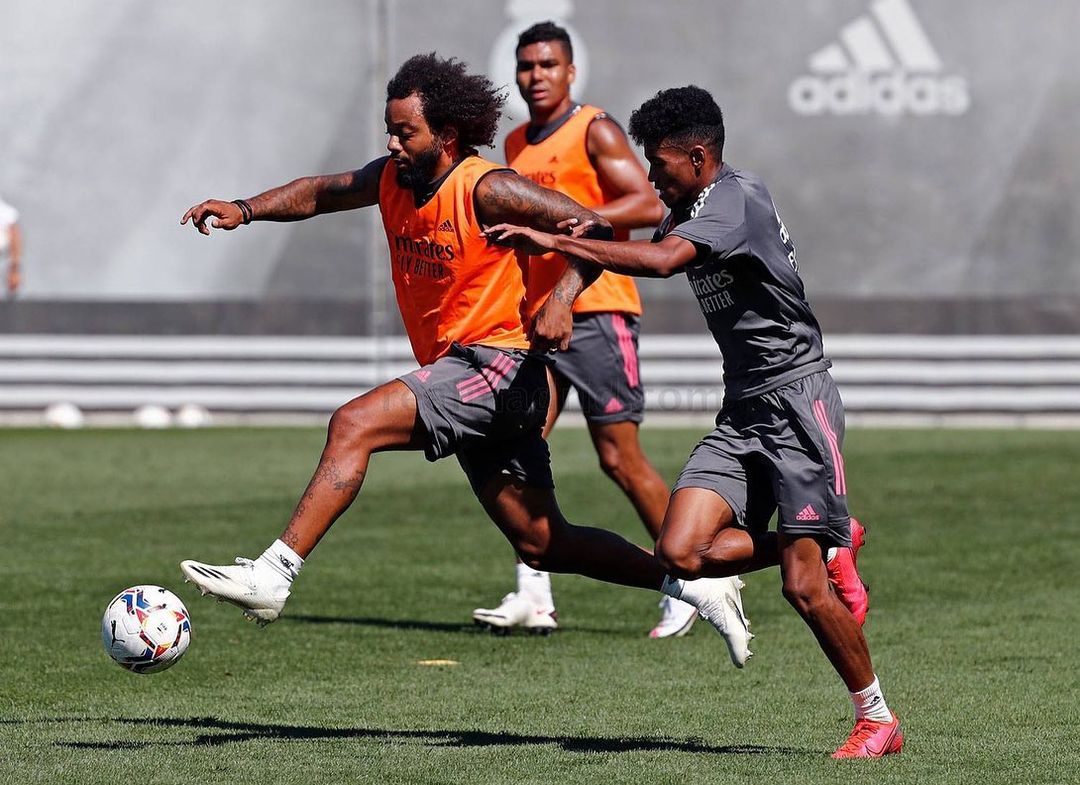 Mrvin Park in Real Madrid training with Casemero and Marcelo