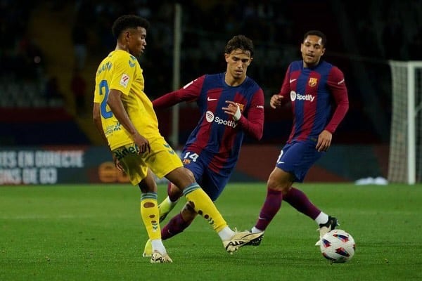 Marvin Park in action against Barcelona